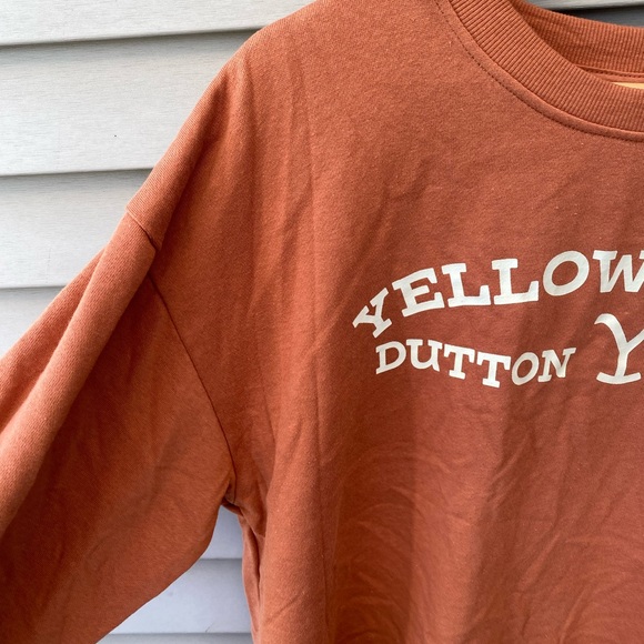 BNWT Yellowstone Cropped Crewneck Sweatshirt - Women’s Size XL - Picture 7 of 8